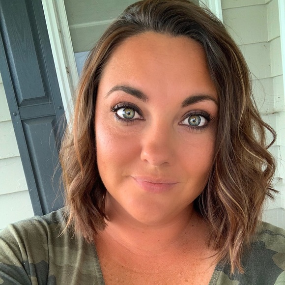 Meet your Posher, Brittany - Picture 1 of 1